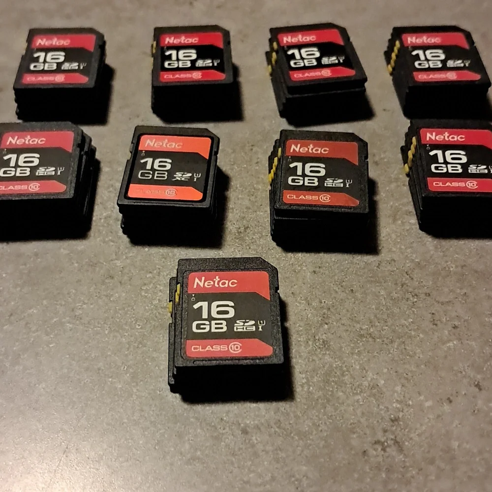 SD Cards 16 GB By Netac Lot Of (44)